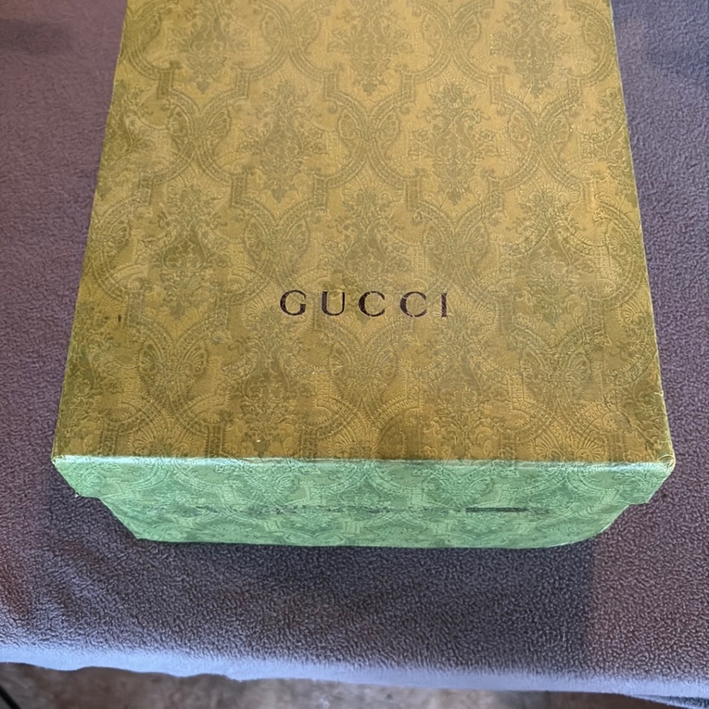 Gucci shoes